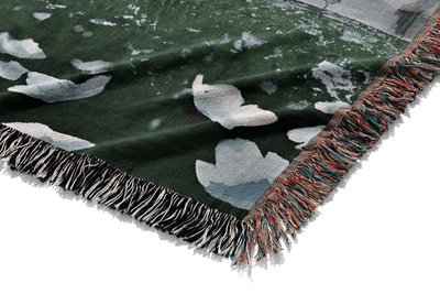 RUMBLING WOVEN BLANKET TAPESTRY